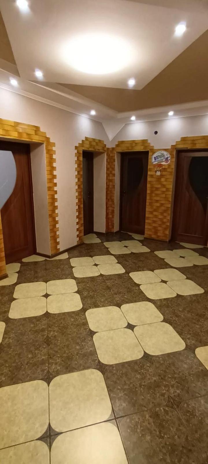 Sima Villa Berehove  Buitenkant foto